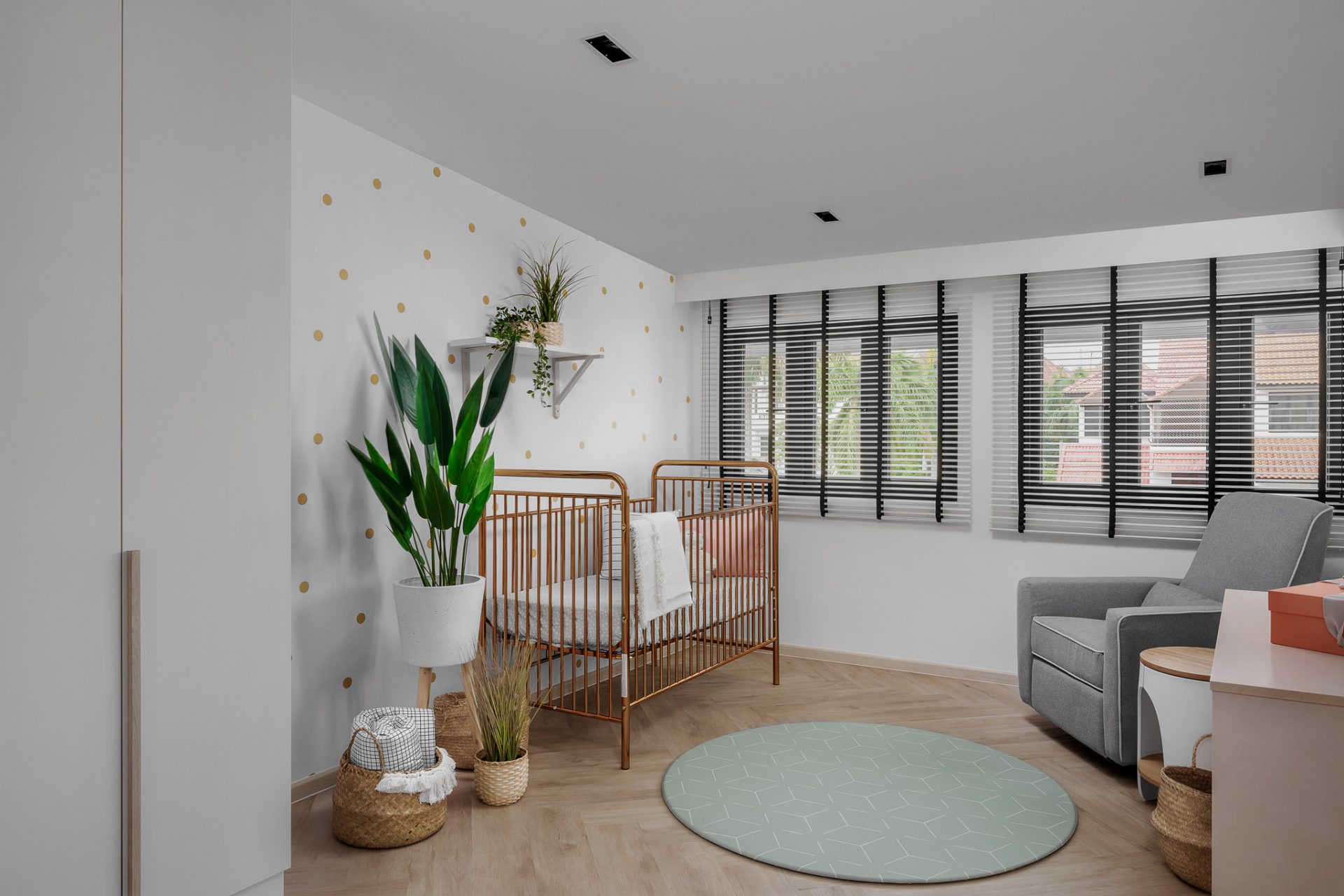 70 Kew Dr 1 2048px