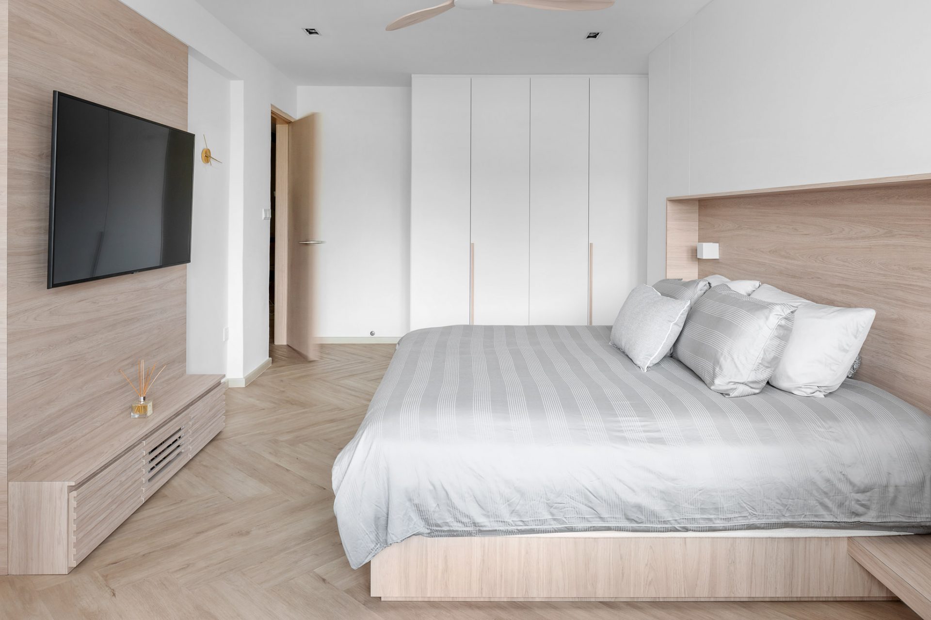 70 Kew Dr 42 2048px